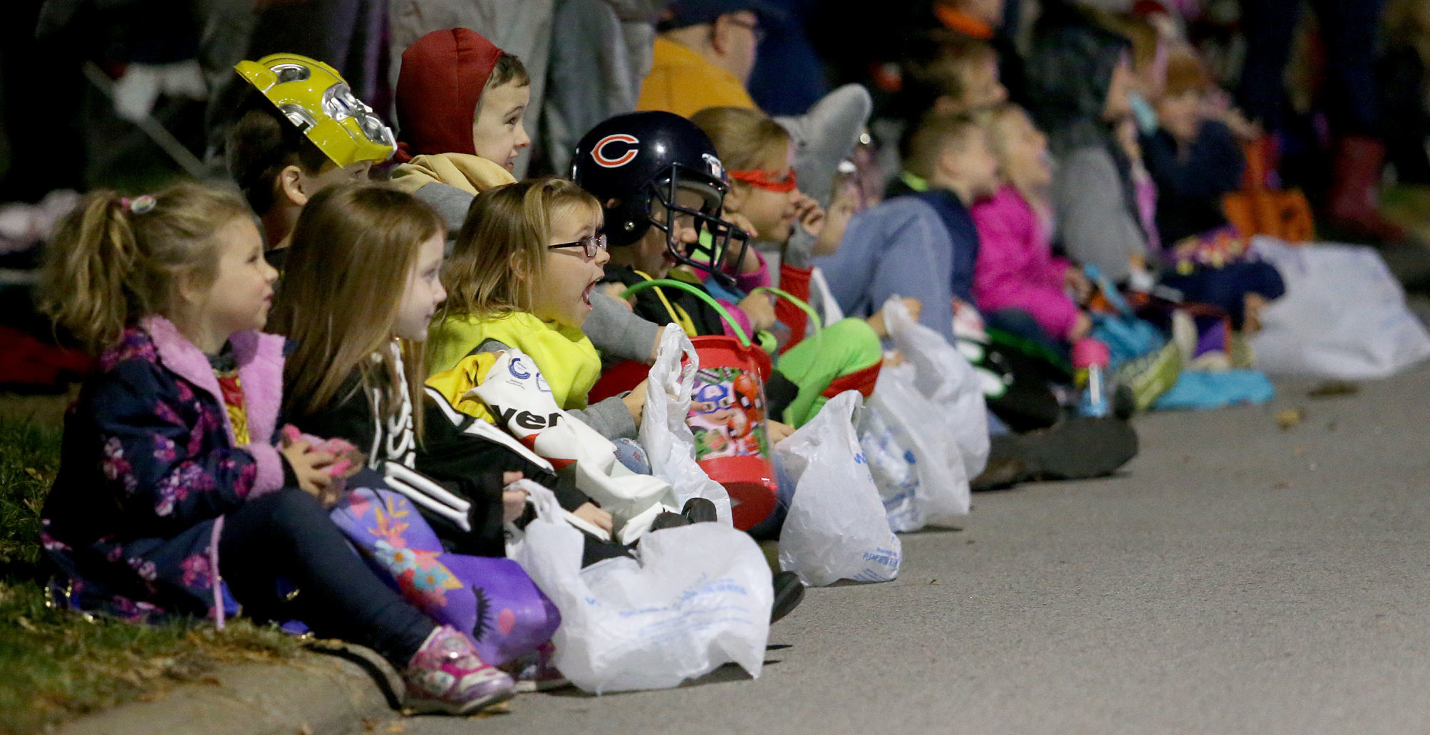 102718-Bett-Halloween-Parade-008